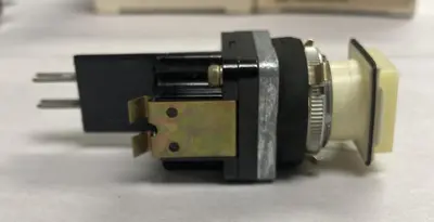 New | in-Stock MICRO SWITCH PMHC105A1 Miscellaneous Equipment (Electrical & Power) | Surplus Asset Holdings #1190269