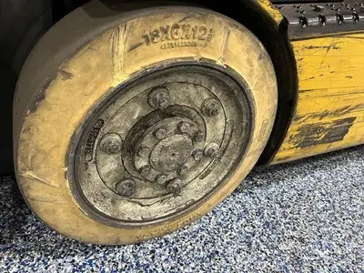 Used 2017 YALE GLC030VX Liquid Propane Forklifts Illinois US | Somerset Equipment Sales #1546284