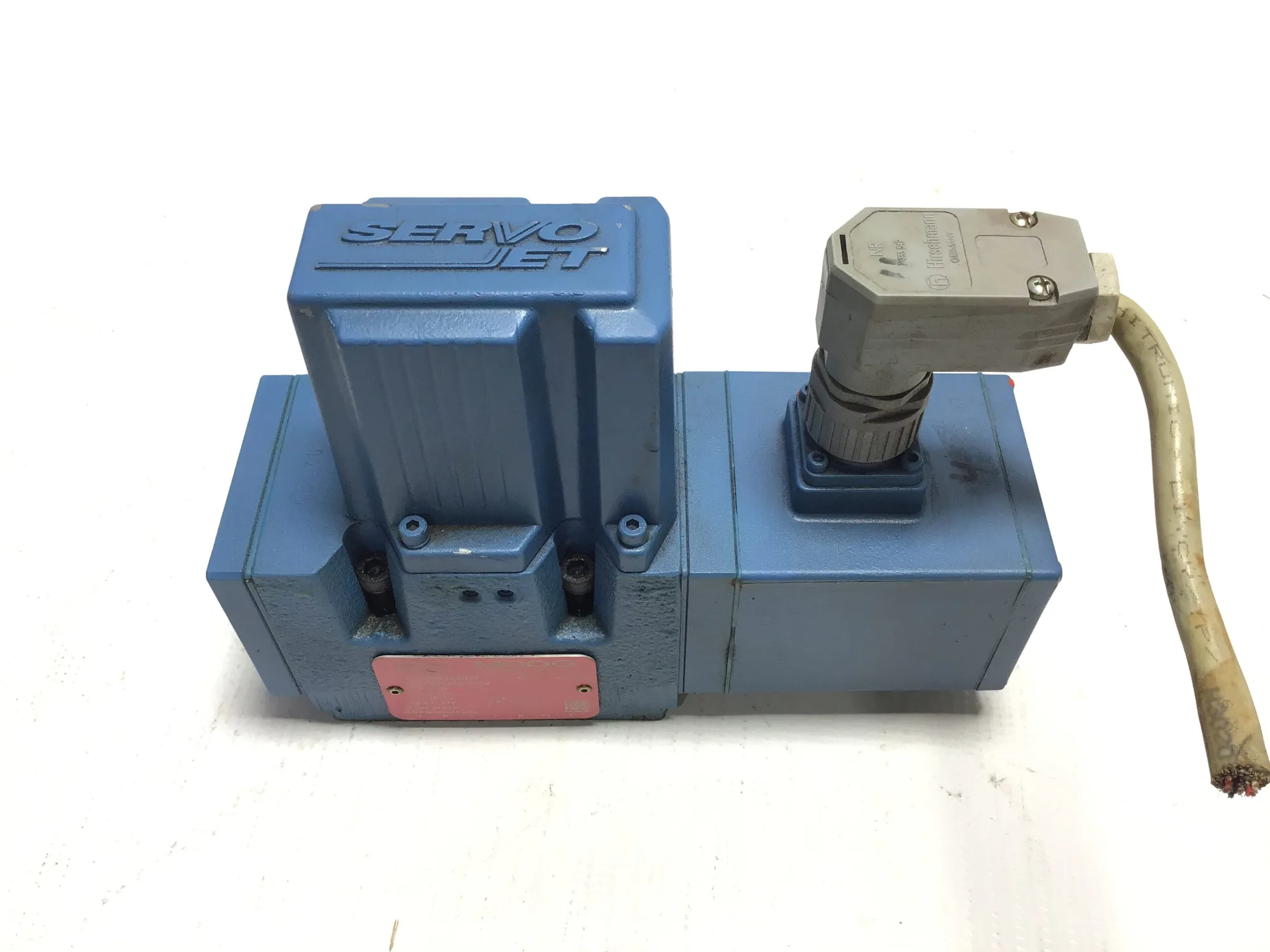 Moog D661Z4037 Hydraulic Servo Valve 24VDC Type P80HXAA6NEA2-M