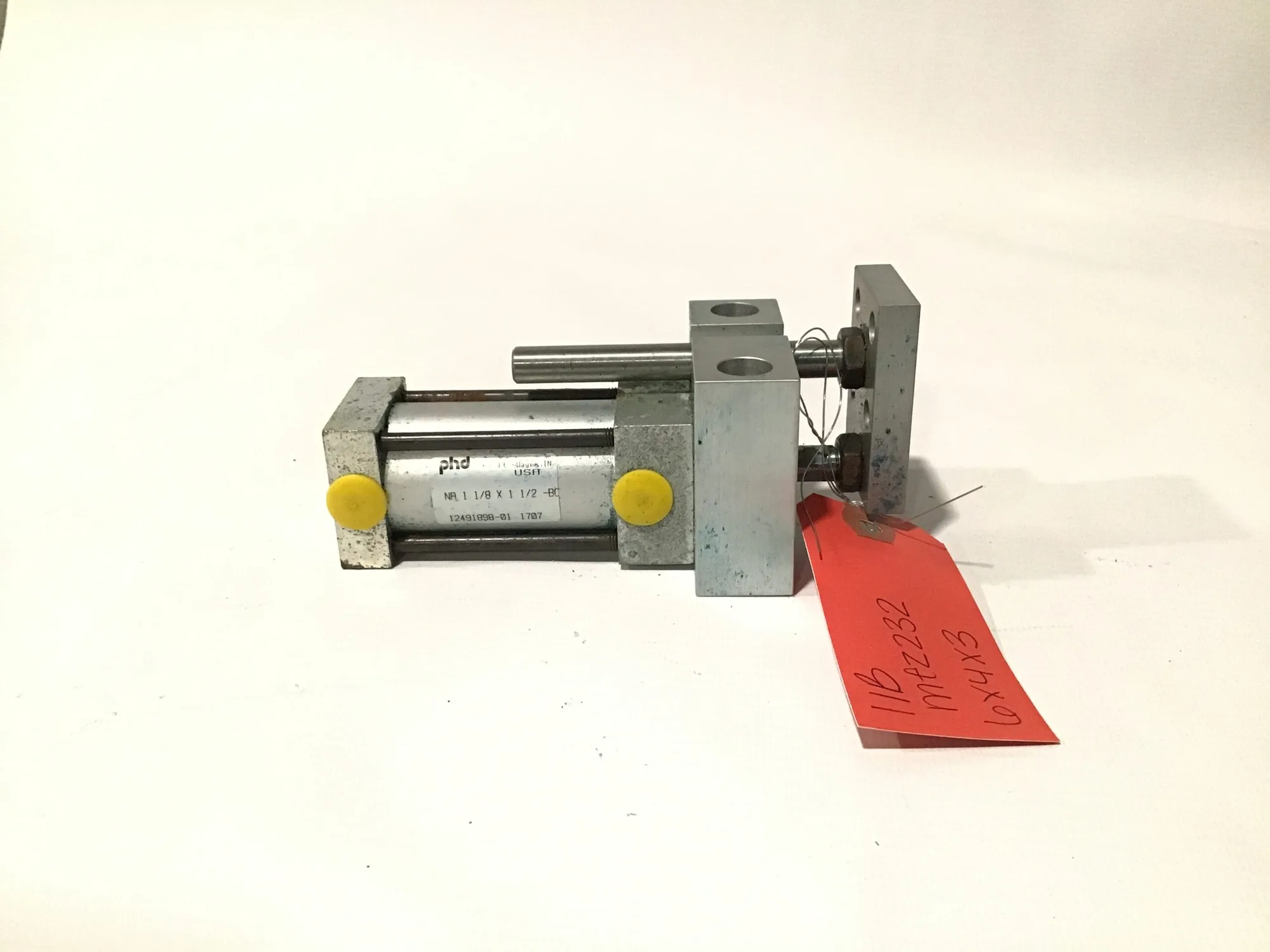 PHD NA 1 1/8″ Bore X 1 1/2″ Stroke – B0 Pneumatic Air Cylinder