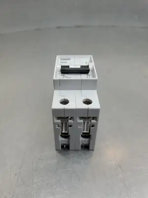 USED Siemens 5SX22 C8 Circuit Breaker, 8 Amps, 400V