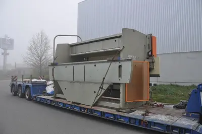 USED SAFAN CNCL 300 TON X 5100 MM CNC