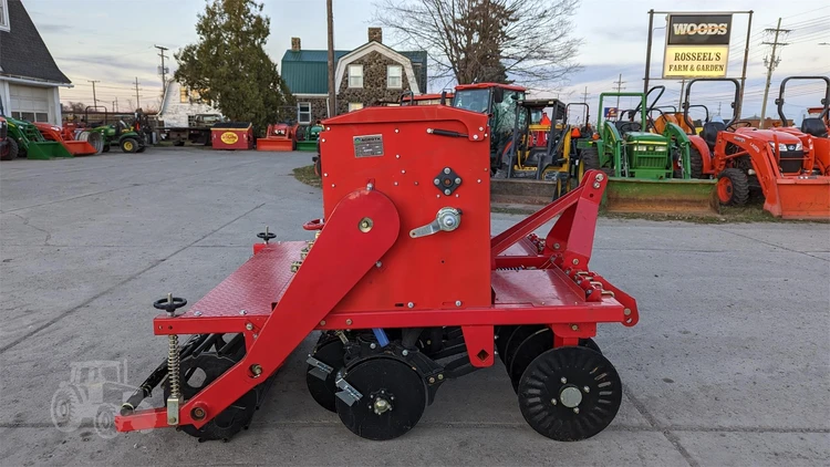 New | in-Stock 2022 AGROTK B7 Grain Drills | Rosseel's Equipment Inc #720468