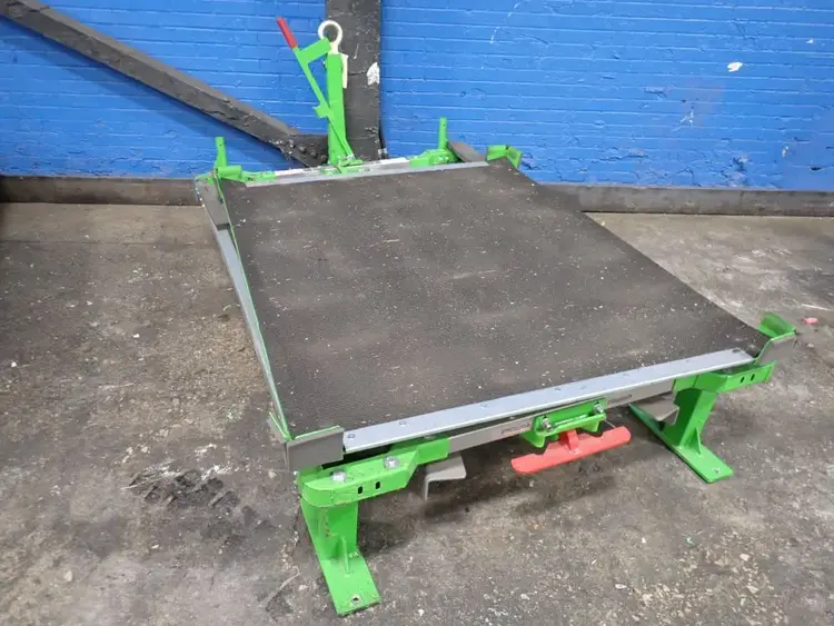 Used THE SCHARINE GROUP INC _UNKNOWN_ Maintenance Carts Ohio US | HGR 24 #740802
