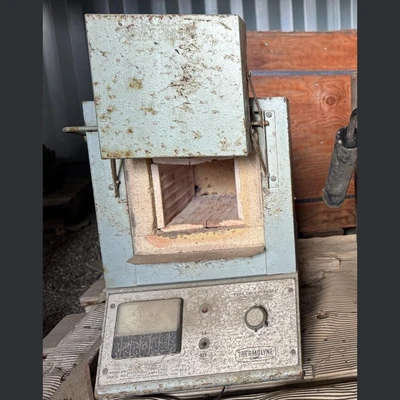 USED THERMOLYNE F-D1525M