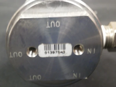 USED ADVANCED SPECIALTY APC330350C REGULATOR WITH  SWAGELOK 131SR