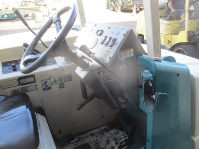 USED TENNANT 6600