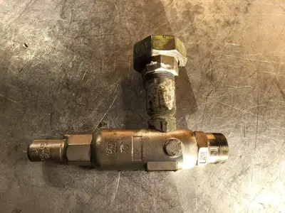 Used 2009 FARRIS 27CA33-S20/S4 Valves/Fittings British Columbia CA | Lenmark #256699