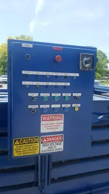International AUTO TIE IB 4430-50 Baler