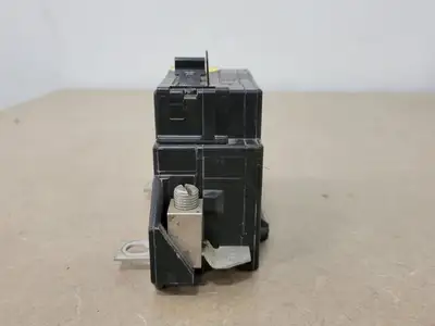 USED SQUARE D QOM100VHL