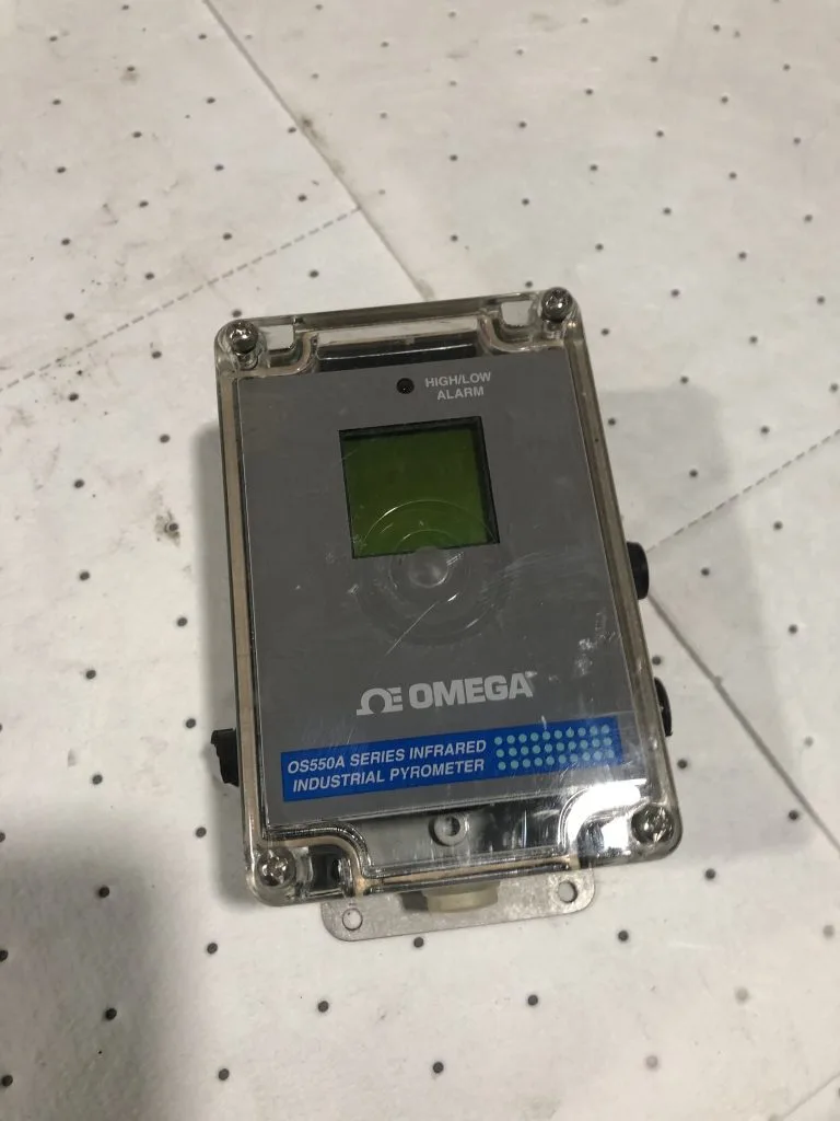 USED OMEGA ENGINEERING OS551A-MA-3-15FT