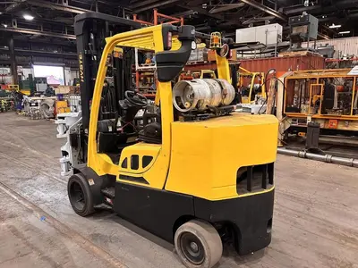 12,000 POUND CAPACITY HYSTER MODEL S120FTPRS 60" CASCADE PAPER ROLL CLAMP