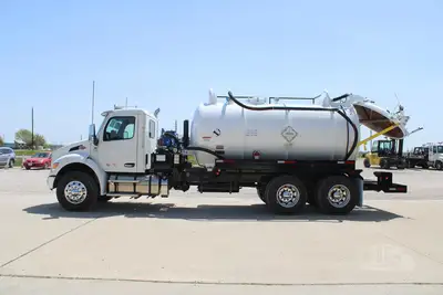 New | in-Stock 2027 PETERBILT 548 Vacuum Truck Texas US | Roll Off Truck World #1492027