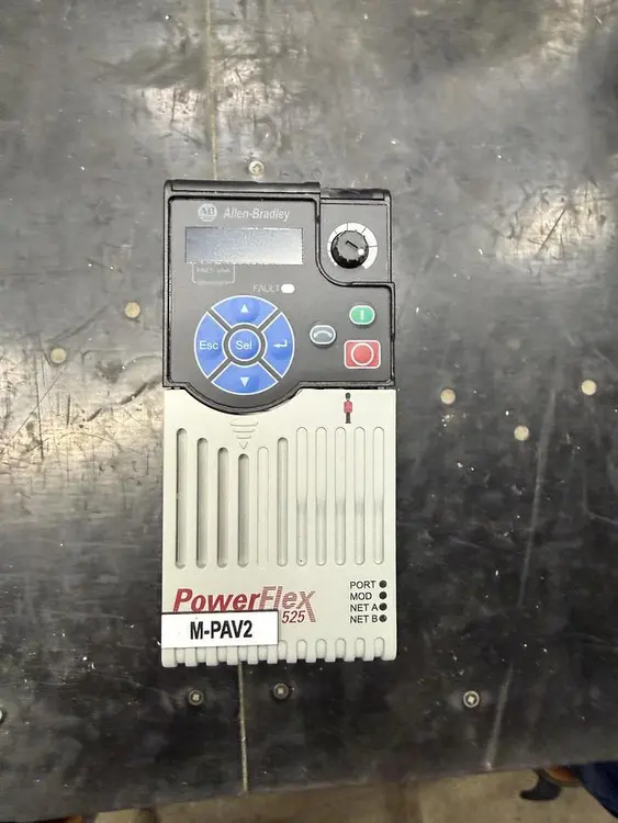Used ALLEN-BRADLEY 25B-E1P7N104 Variable Speed Drives Quebec CA | Carter-Wilson Equipment Services #1486537