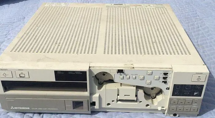 Mitsubishi CP11OU Color Video Copy Processor