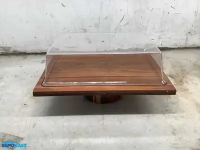 Cake Stand /fruit platter with plastic cover