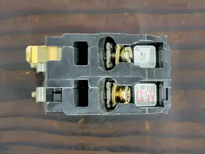 30 Amp 2 Pole Circuit Breaker QOB230