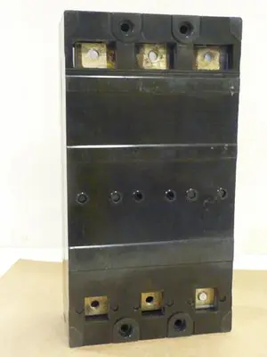 USED SQUARE D SQUARED-082