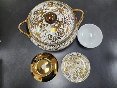 Used Isaac Peoria Used Fine Porcelain set gold plated C IP Restaurant Equipment (Miscellaneous) Illinois US | Falcon Restaurant Supply #1376699