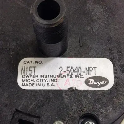 USED DWYER N15T 2-5040-NPT