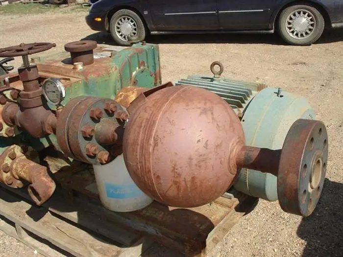 Used FLUID KINETICS PDS 2-14T-600 PULSATION DAMPENER / ACCUMULATOR Automotive Parts Saskatchewan CA | Chad Equipment #466566