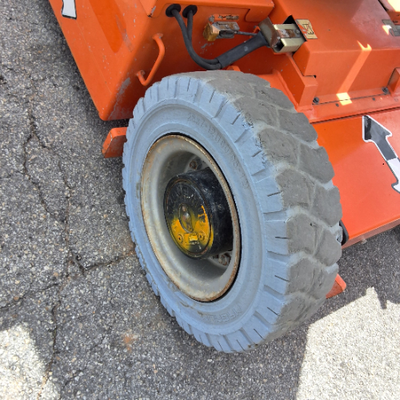 USED 2013 JLG E300AJP