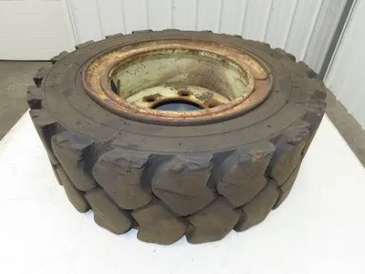 Maine Rubber Intl Defender Forklift Tire Traction Pneumatic Black 6x220mm Rim
