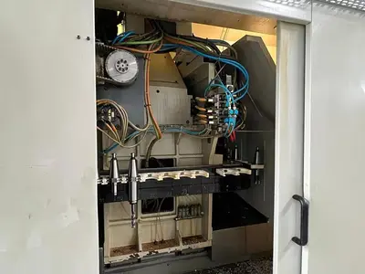 USED 2004 UNISIGN UNIVERS 4