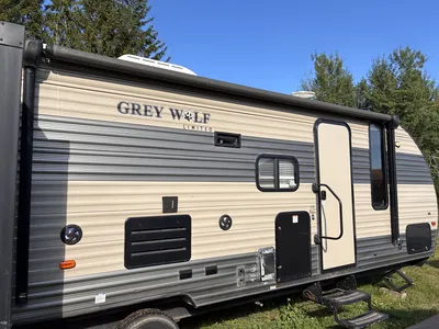 Used 2018 CHEROKEE GREY WOLF 27DBS Campers, Caravans, Motorhomes Michigan US | Miedema Asset Management Group #1437137