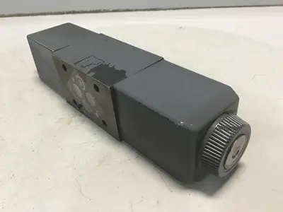USED VICKERS DG4V-3-6C-M-U-HL7-60