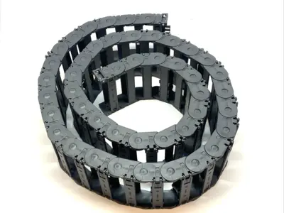 Used igus Cable Carrier Energy Chain 44 LINKS 6-3/4FT Robot Parts Michigan US | Maverick Industrial Sales #1454393