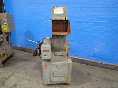 13" X 11" X 15" Plastic Granulator