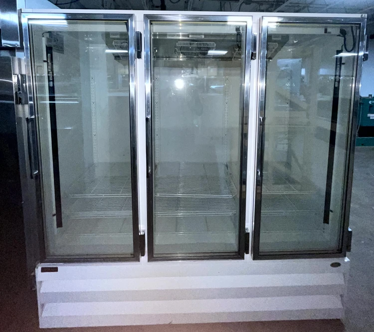 Used Howard-McCray GF75LBM-LED Refrigerators | Grocery Equipment Sales #1066307