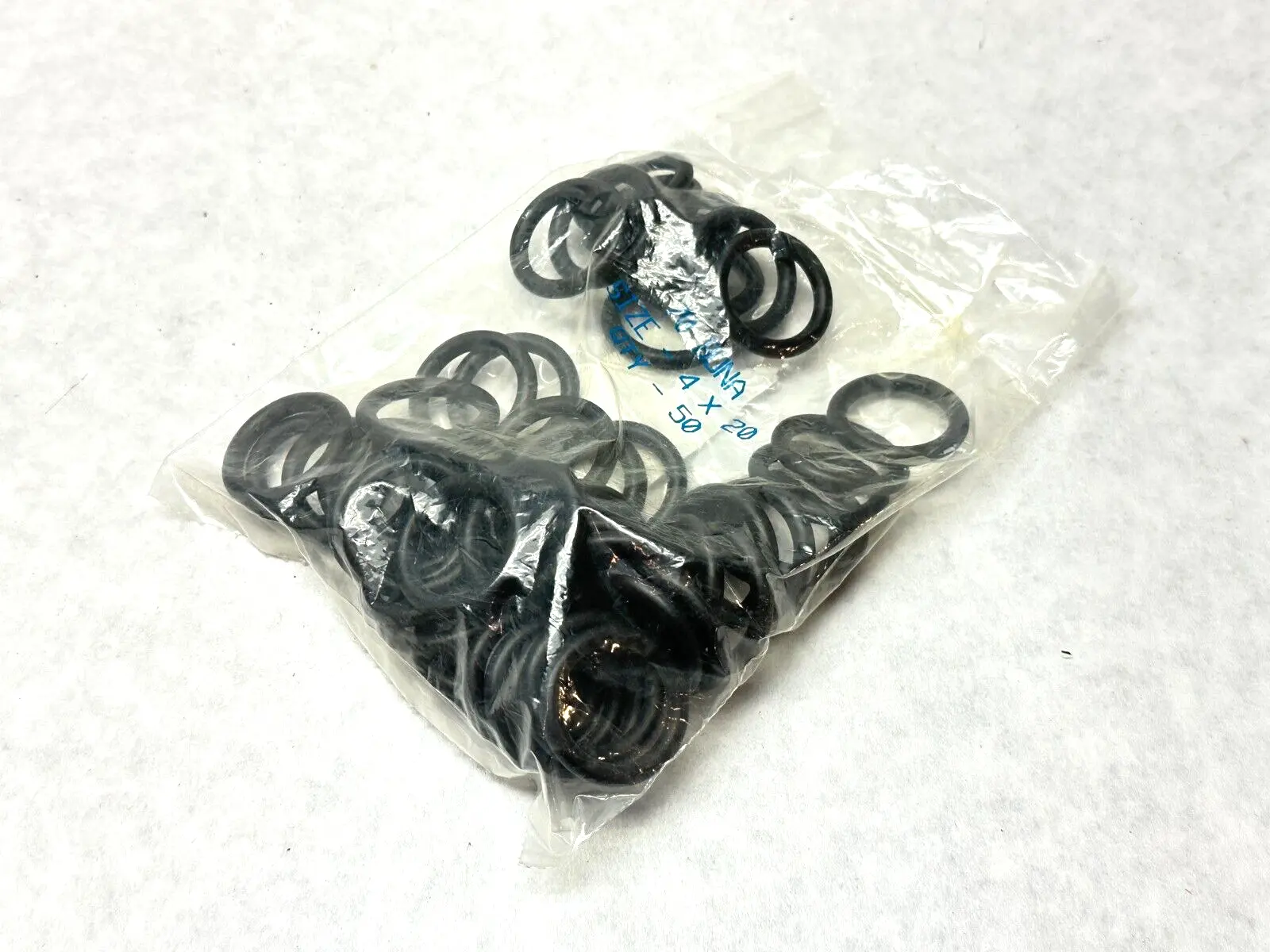 9262K344 | Oil-Resistant Buna-N O-Ring 4 mm Wide 20 mm ID PKG OF 50 - New