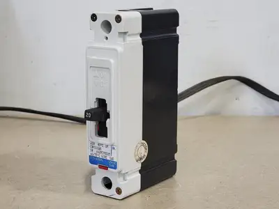 Used CUTLER-HAMMER FD1020 Switchgears British Columbia CA | Lenmark #241182