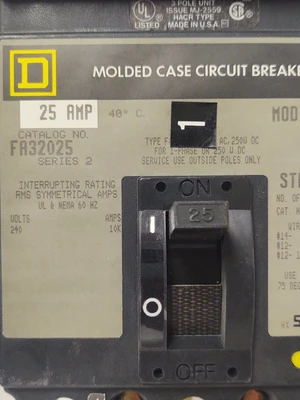 USED Square D FA32025