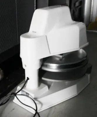 Doughpro Proluxe Dp3300 Pizza Dough Press NSF Automatic Upper Heated Platen, 18″ automatic dough press.