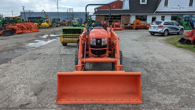 USED 2013 KUBOTA L3560