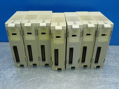 USED OMRON C200HOD212