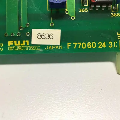 USED FUJI ELECTRIC F770 60 24 3C F77060243C UM200-DIIB