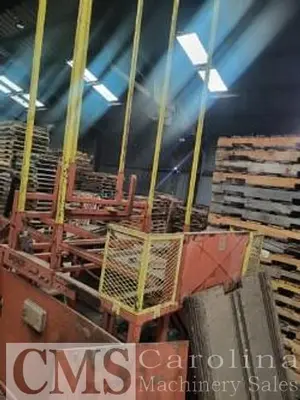 USED BRONCO PALLET SYSTEMS PALLET NAILER