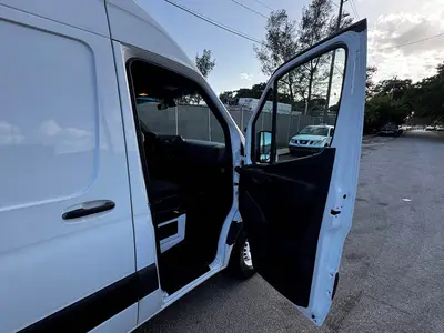 Used 2019 FREIGHTLINER SPRINTER Vans Florida US | Truck and Van Outlet #1509215