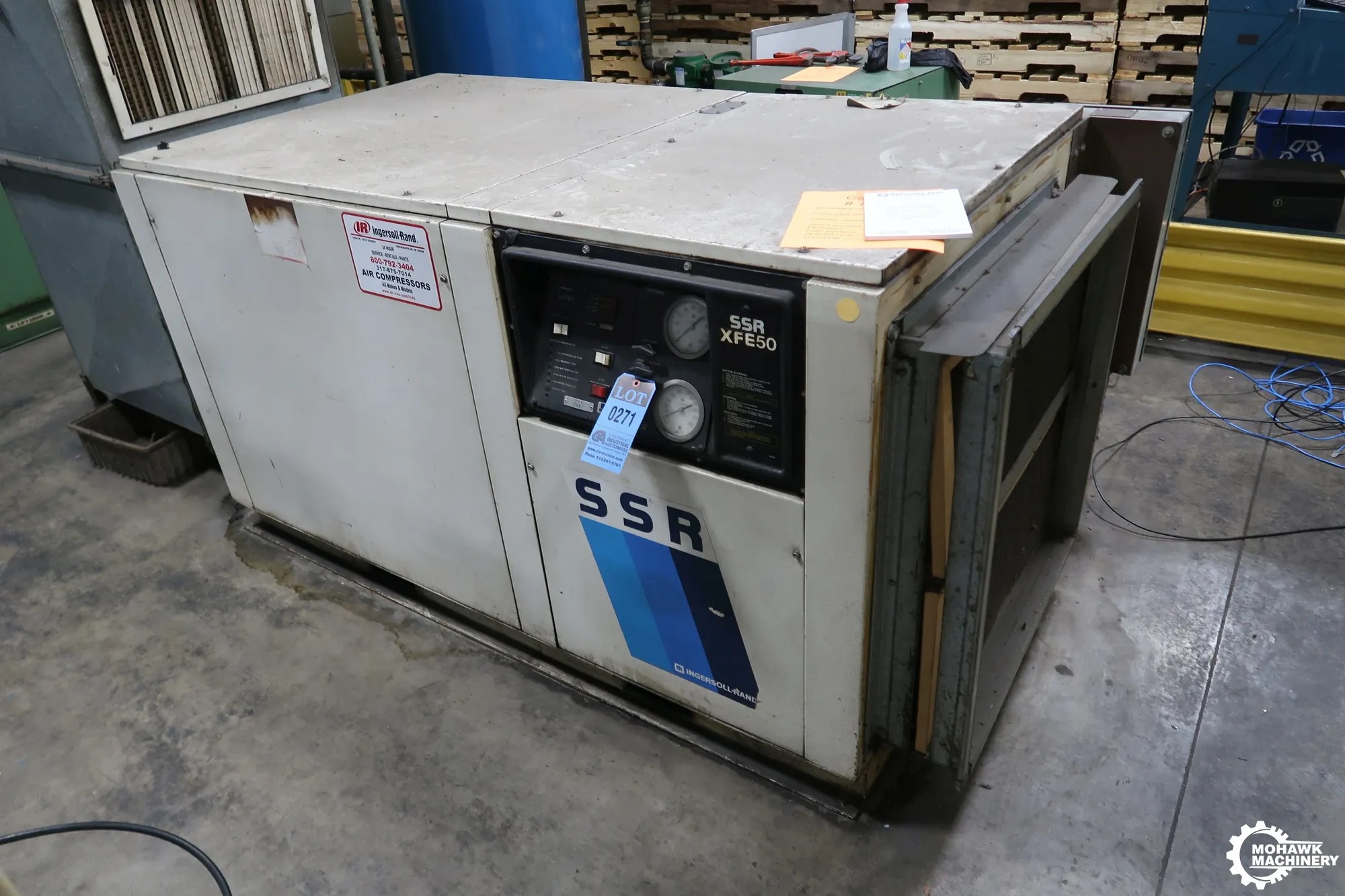 60 HP INGERSOLL-RAND "SSR-XFE50" ROTARY SCREW HORIZONTAL AIR COMPESSOR w/ENCLOSURE - 302 CFM