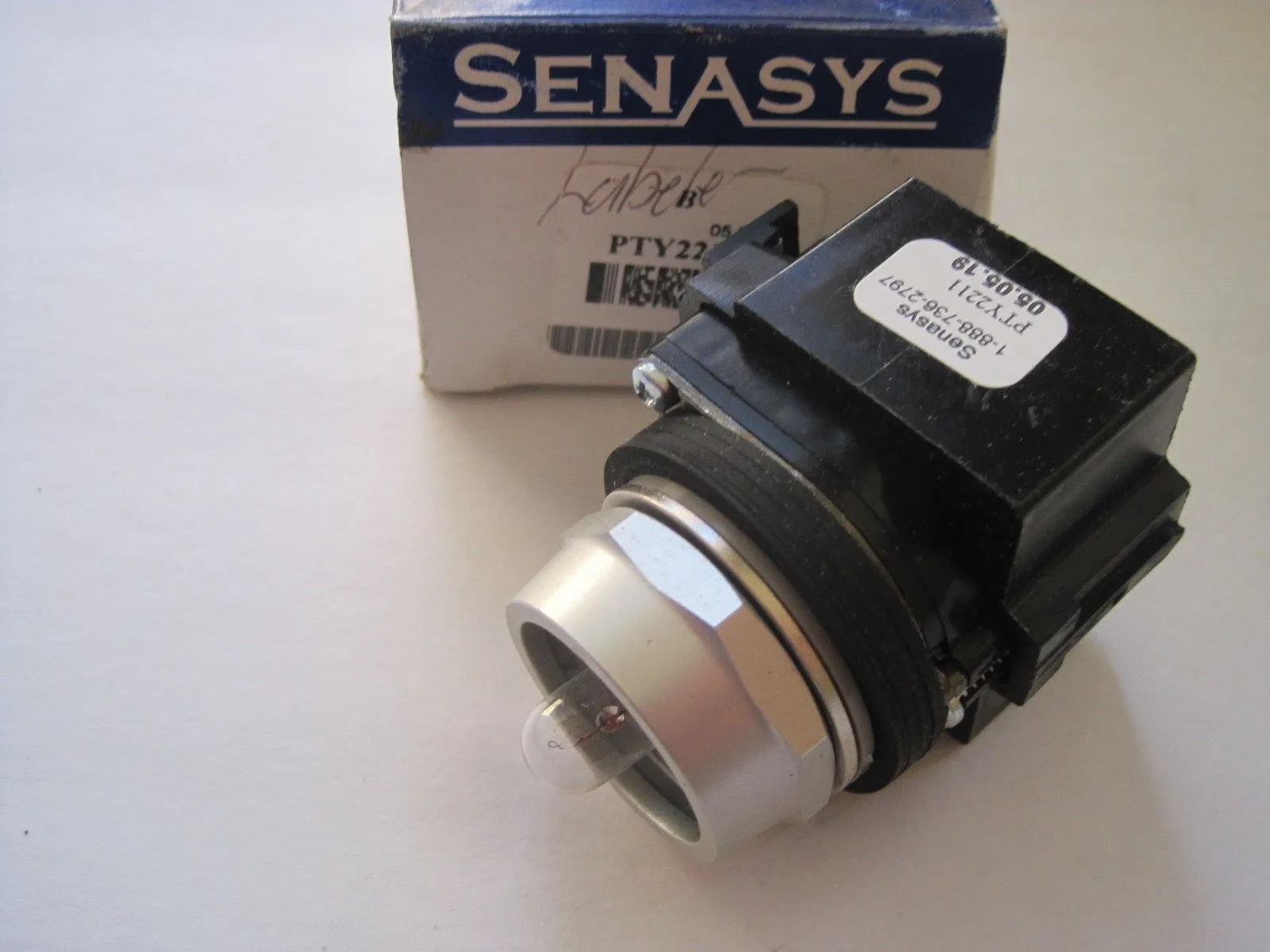 NEW SENASYS PTY2211 PUSHBUTTON SWITCH