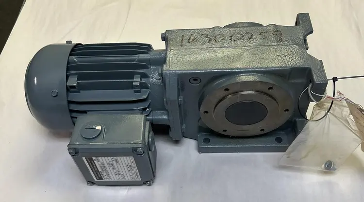 New | in-Stock BAUER SG2-21/DK64-163L-AS/V Motors (misc) | Surplus Asset Holdings #1204927