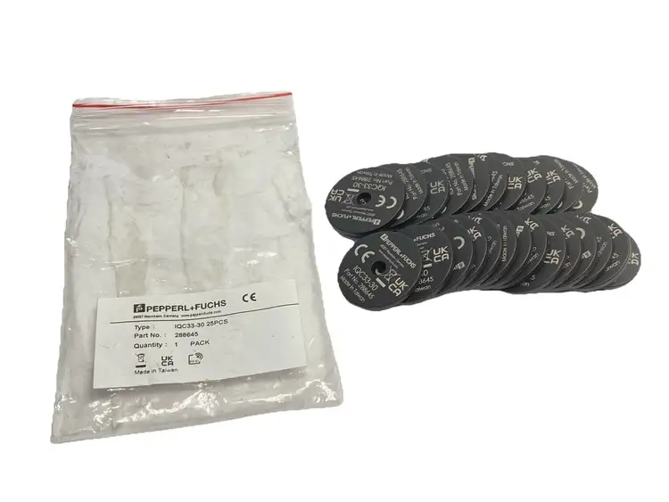 New | in-Stock PEPPERL+FUCHS RFID TRANSPONDER 207937 LOT OF 25 Misc Industrial Equipment | Maverick Industrial Sales #1100257