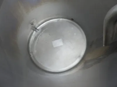 600 l Vertical stainless steel storage tank