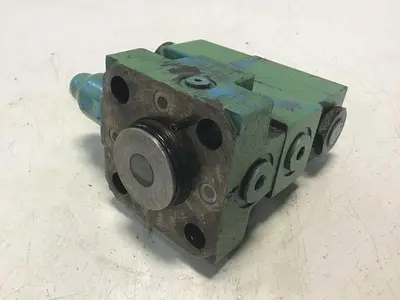 USED VICKERS DG4V-3-2AL-M-U-HL7-60
