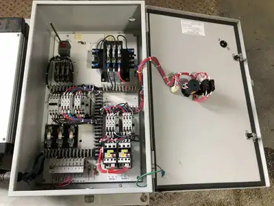 Danfoss VLT 6004 HVAC Frequency Converter 460V 3HP 0-1000Hz 3PH