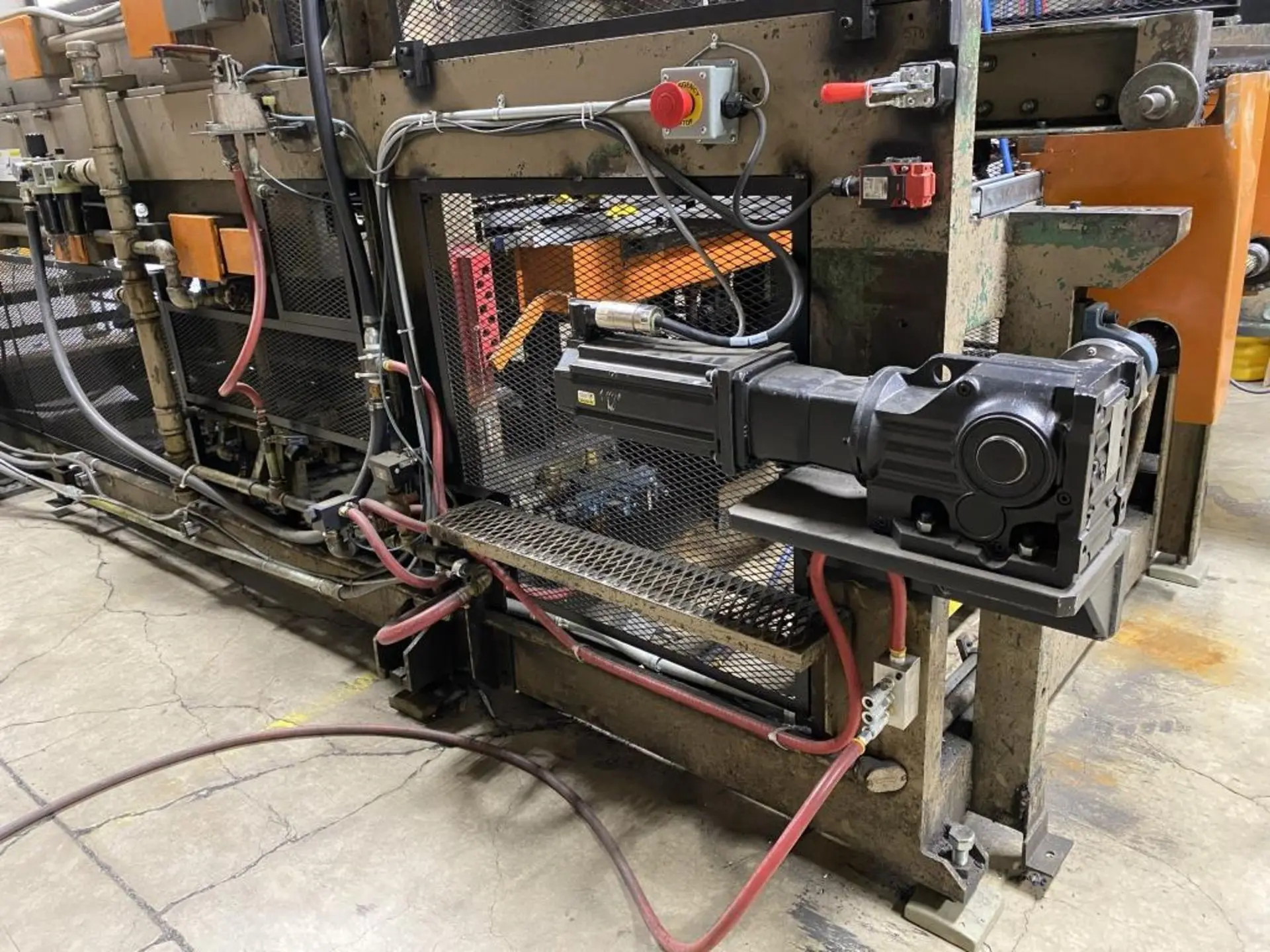 USED BROWN MACHINE 42P